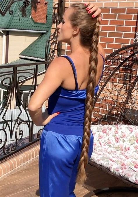Video Julia Realrapunzels In 2020 Braids For Long Hair Long Hair