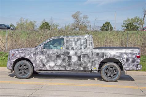 Next Ford F 150 Spotted In Traffic Looks Similar To Current Model