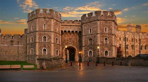 Windsor Oxford And Stonehenge Day Tour From London Getyourguide