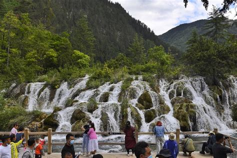 Tourism At Jiuzhaigou National Park Rebounds After Massive 2017