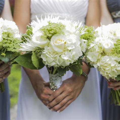 A picture of paradise, white flowers takes its heavenly cue from the eternal worlds beyond the clouds or in dreamscapes. Instead of having a florist design the flower arrangements ...