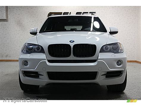 The bmw x5m was finally unveiled at the 2009 new york auto show, as an addition to the old bmw x5. 2009 BMW X5 xDrive48i in Alpine White photo #2 - 170039 | NYSportsCars.com - Cars for sale in ...