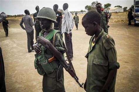 Maudits Sont Les Enfants Soldats Dafrique