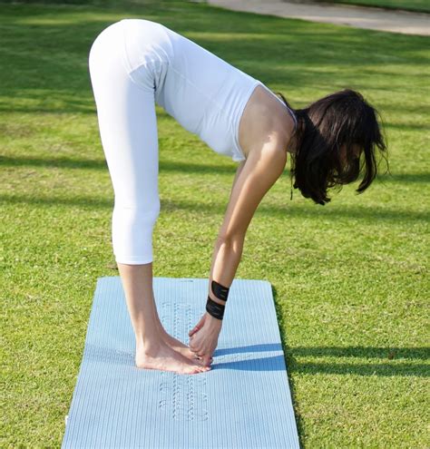 13 Estiramientos De Yoga Ideales Para Personas Con Poca Flexibilidad