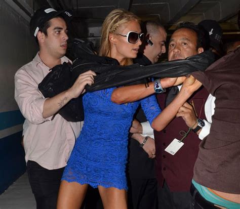 Paris Hilton Attacks Reporter And Shows Some Upskirt 3 Pics