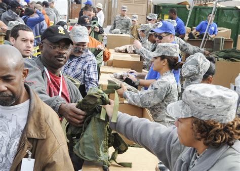 Samhs Airmen Soldiers Give Hope To Homeless Veterans