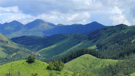 Top Hill Stations In Kerala Tour Packages