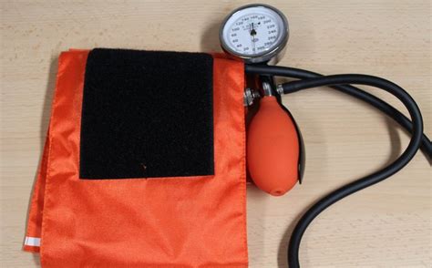 Hipotensi terjadi ketika tekanan darah di dalam arteri lebih rendah daripada tekanan darah normal. Tekanan Darah Tinggi di Pagi Hari, Normalkah?