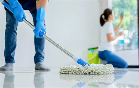 8 Effective Reasons To Hire A Professional House Cleaning Service