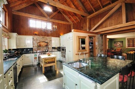 24 Kitchens With Jaw Dropping Cathedral Ceilings Page 2 Of 5
