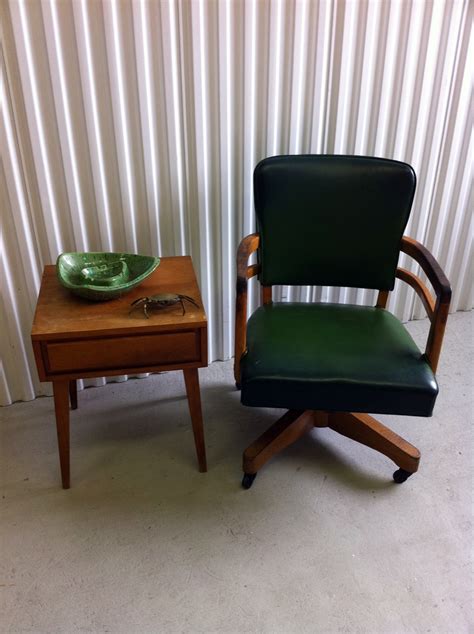 Рабочий стол из отходов и эпоксидной смолы/desk made of epoxy resin and waste wood. junk2funk: Mid Century Wood Green Desk Chair