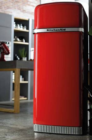 Ce réfrigérateur vintage rouge scl322vr schneider a toute sa place dans votre cuisine ! Frigo Americain Style Retro