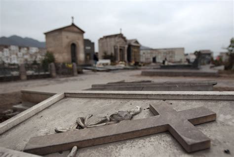 ponen en venta 1 071 nichos en cementerio el Ángel noticias agencia peruana de noticias andina