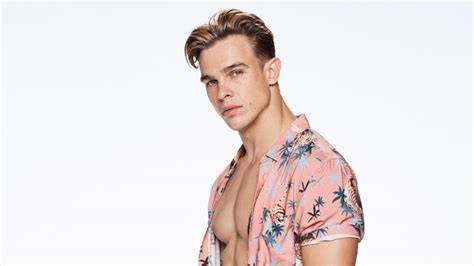 Get To Know Charlie From Love Island Australia Androgynous Fashion