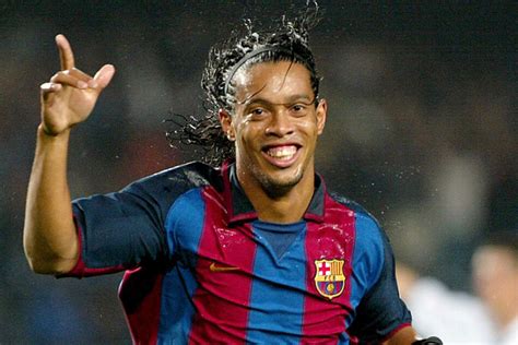 Sohn Von Ronaldinho Trainiert Beim Fc Barcelona Zaubert Jo O Mendes De