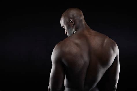 They are located deep to the extrinsic muscles, being separated from them by the true muscles of the back that lie deep to the thoracolumbar fascia. Build Bigger Muscles | BlackDoctor