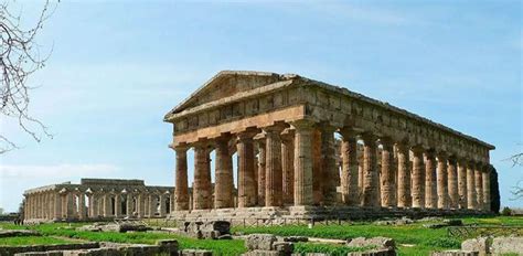 El Templo De Hera En Paestum Construido En El Siglo Vi A C