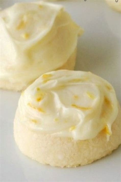 Bringing you some sunshine in cookie form today! Recipe for butter cookies with lemon cream cheese frosting ...