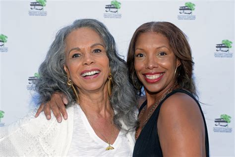 Los Angeles Woman Finds Her Mother After More Than 50 Years Blavity News