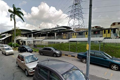 Falls sie sich für aktivitäten in der gegend interessieren, dann machen sie doch einen abstecher hierhin: Salak Selatan LRT Station - klia2.info