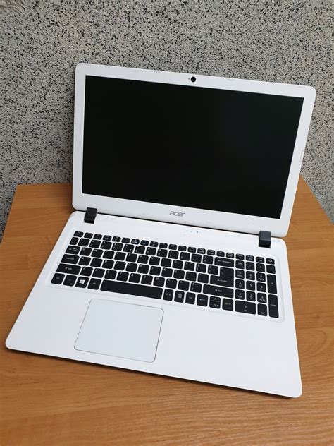 Laptop Acer Aspire Es1 523524 1815s19 7981265288
