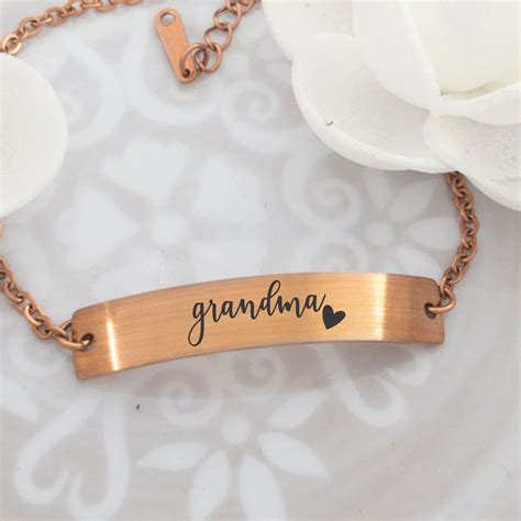Personalized Bracelets In 2020 Personalized Grandma Bracelet Grandma