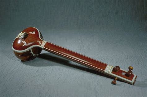Tambura · Grinnell College Musical Instrument Collection · Grinnell