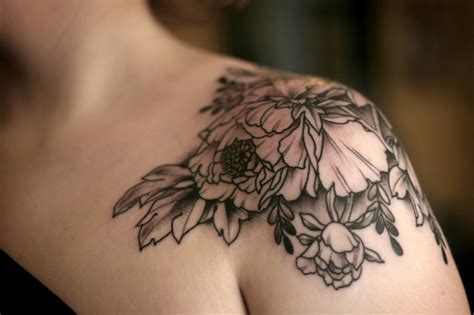 details more than 80 shoulder flower tattoo ideas best esthdonghoadian
