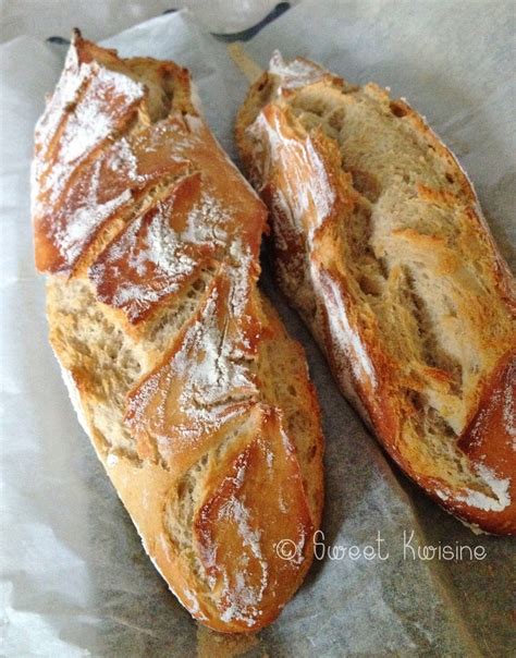 Ce pain allie une mie dense à une croûte bien croustillante. Le pain traditionnel maison ...