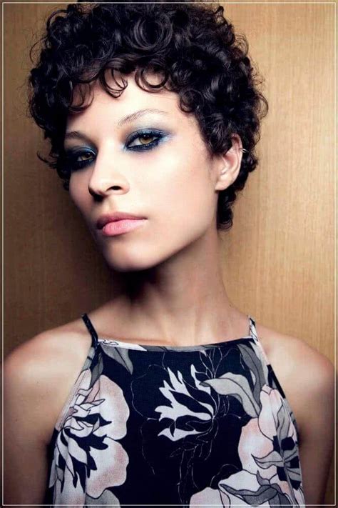 Sunny beach blonde pixie cut. 2021 Short Haircuts For Curly Hair - 20+ | Hairstyles ...