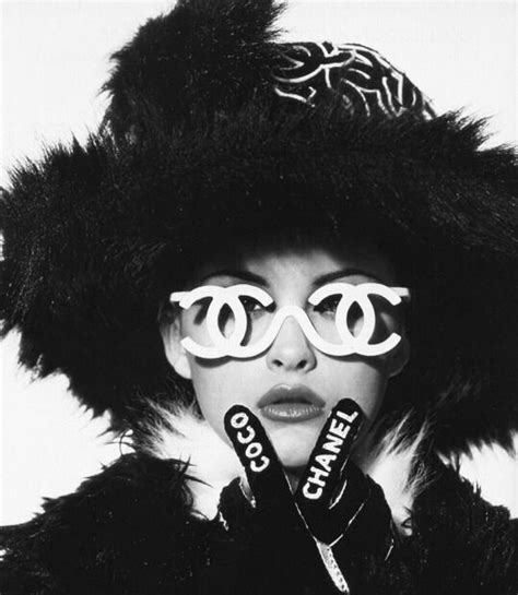 Aesthetic vintage photography black and white pictures. Chanel, Vintage fashion | Black and white aesthetic, Black ...