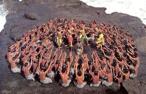 Aug 26, 2020 · contoh gambar pola lantai tari kecak. JENIS,PERAN DAN PERKEMBANGAN SENI TARI ~ Edublog Seni Budaya SMK