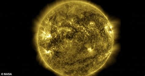 Nasa Releases Incredible 10 Year Time Lapse Of The Sun Daily Mail Online