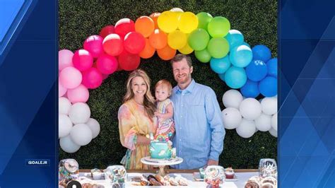 Was an american professional stock car driver and team owner, who raced from 1975 to 2001 in the former nascar wins. Dale Earnhardt Jr. Family Pictures