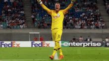 Schick's incredible halfway line goal got people talking and also moved him into exalted company for those who have schick's wonder goal: Freu Jubel GIFs | Tenor