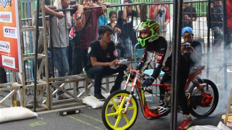 Isla de indonesia central, en el archipiélago de la sonda, entre el s de sumatra y el so de borneo; AHRS Drag Bike - Indonesia Drag Championship Wonosari Gunungkidul 2016 - YouTube