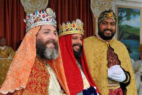 Santiago, who recently moved from puerto rico to be with family in florida, remembers when three kings day in the island was the highlight of the holiday season. 198 best images about Los Reyes Magos on Pinterest | Three ...