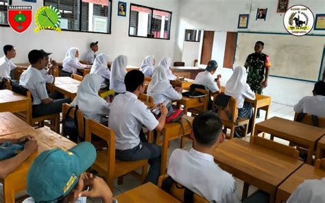 Babinsa Binamu Berikan Materi Wasbang Dan Sosialisasi Rekrutmen TNI
