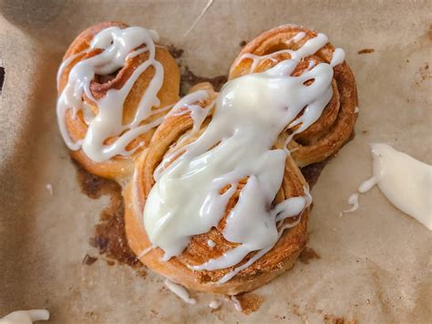 Easy Mickey Mouse Cinnamon Rolls The Mommy Mouse Clubhouse