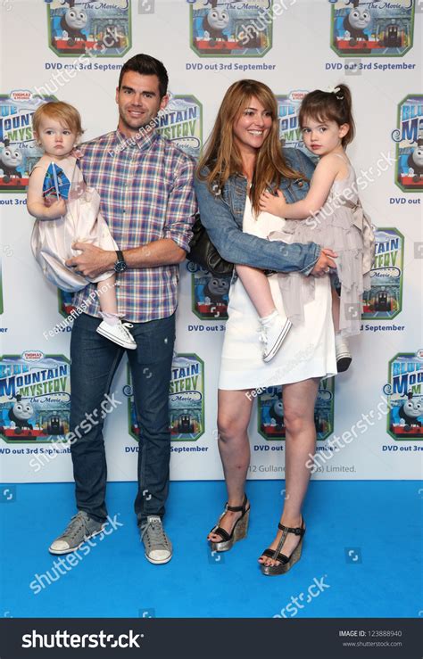 « james taylor and his wife sarah. James Anderson His Wife Children Arriving Stock Photo ...
