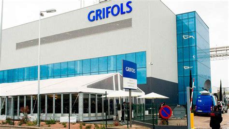 El especulador que laminó a IAG y Fluidra ataca ahora a Grifols