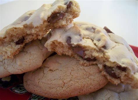 Brooke Bakes Chewy Milk Chocolate Chip Cookies