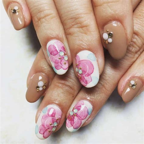Maybe you would like to learn more about one of these? 25 Flower Nail Designs To Make Your Nails Shine