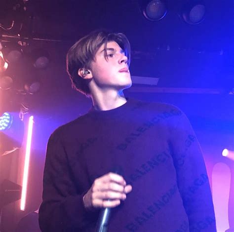That Jawline Ruel Gorgeous Men Beautiful People Younger Sad