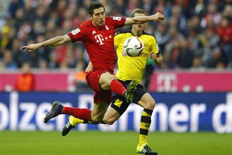 90+3goal kick for borussia dortmund at allianz arena. Borussia Dortmund vs. Bayern Munich: Team News, Preview ...
