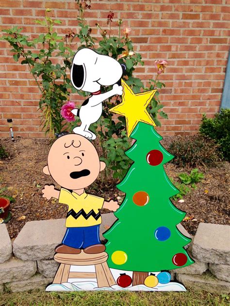 Christmas Peanuts Yard Art Decoration Snoopy Christmas Yard Art