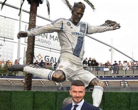 La Galaxy Immortalise David Beckham With Statue Mls Season Kicks Off