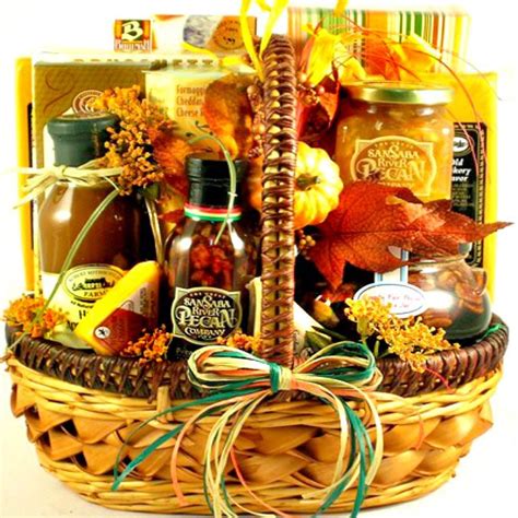 Look for holiday food gifts and seasonal gift baskets. The Country Sampler Gourmet Basket