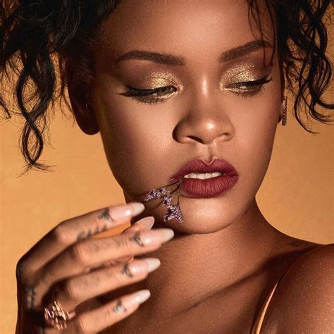 Welcome Fall With These Top Makeup Trends From Instagram Rihanna