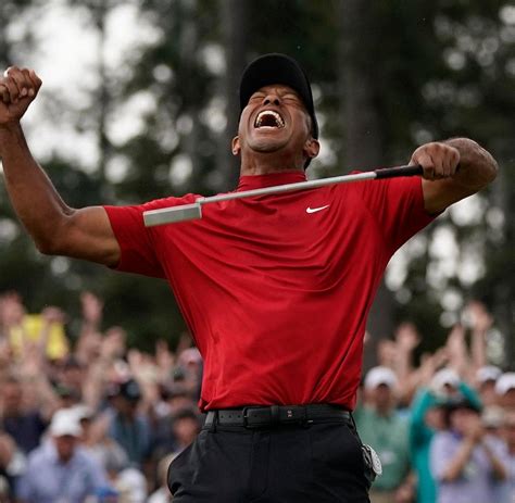 Tiger Woods Um 715 Uhr Ging Der Erste Notruf Ein Welt